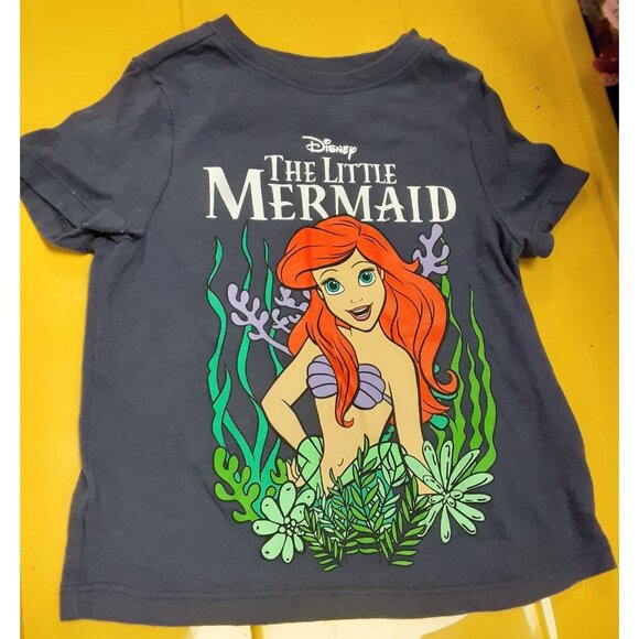Old Navy Disney The Little Mermaid graphic t shirt size 2T - Picture 1 of 4